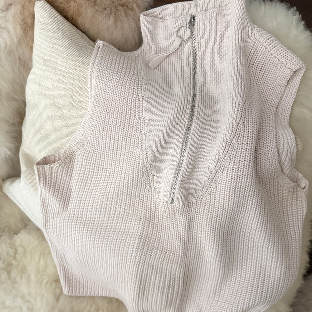 525 Zip-Up Ribbed tank sweater - Picture 3 of 4